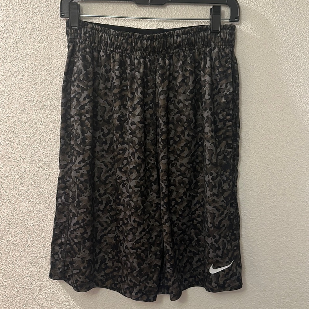 Nike wetland dry fit training shorts